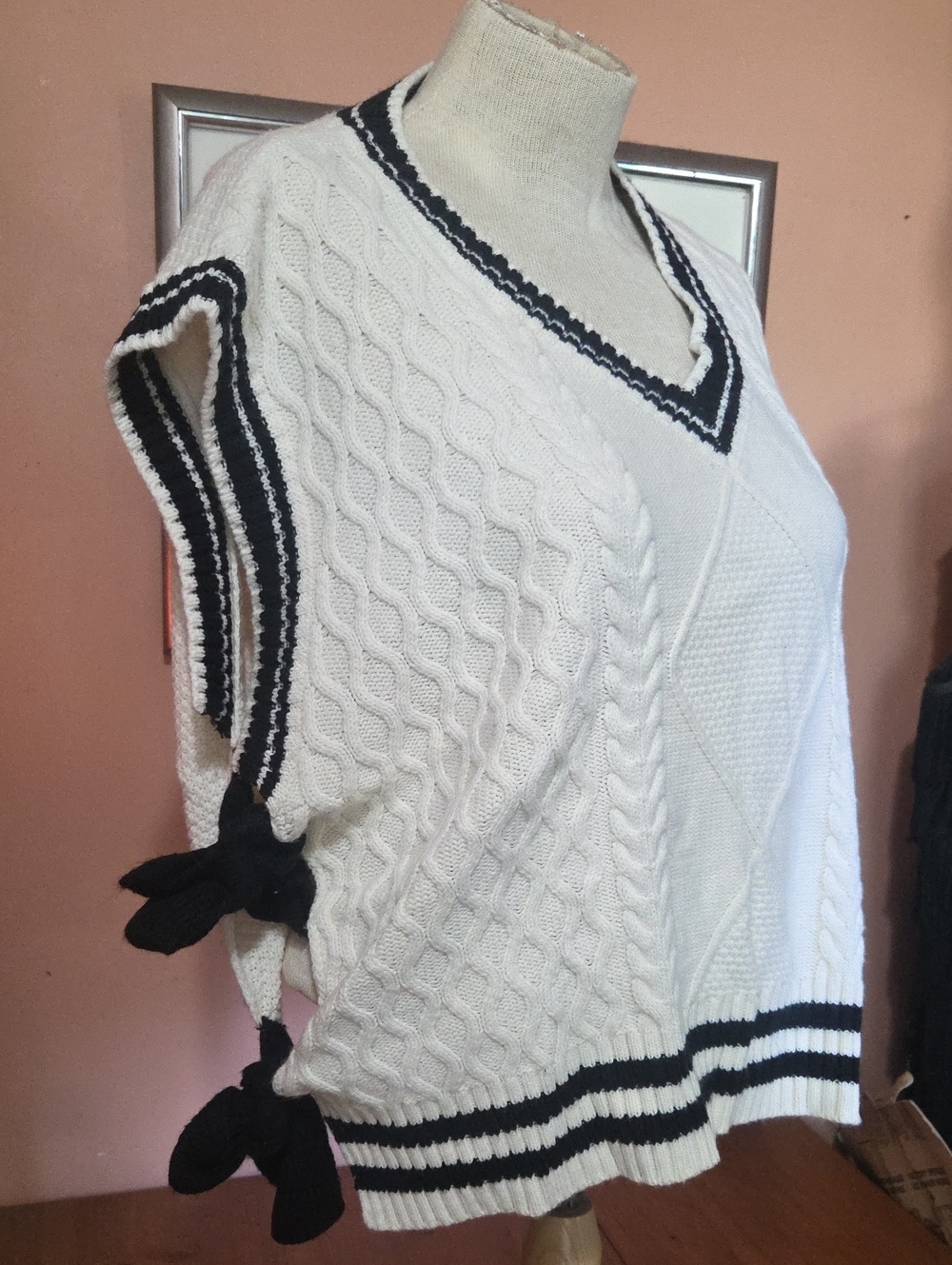 Cider White Cable Knit V-Neck Sweater Vest  Womens Size 2XL Plus Size! Cute!